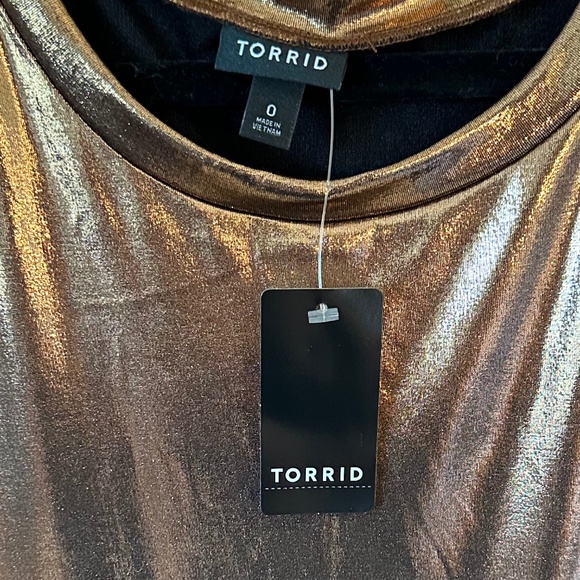 Torrid Liquid Shine Crew Neck Top Size L - Picture 3 of 7